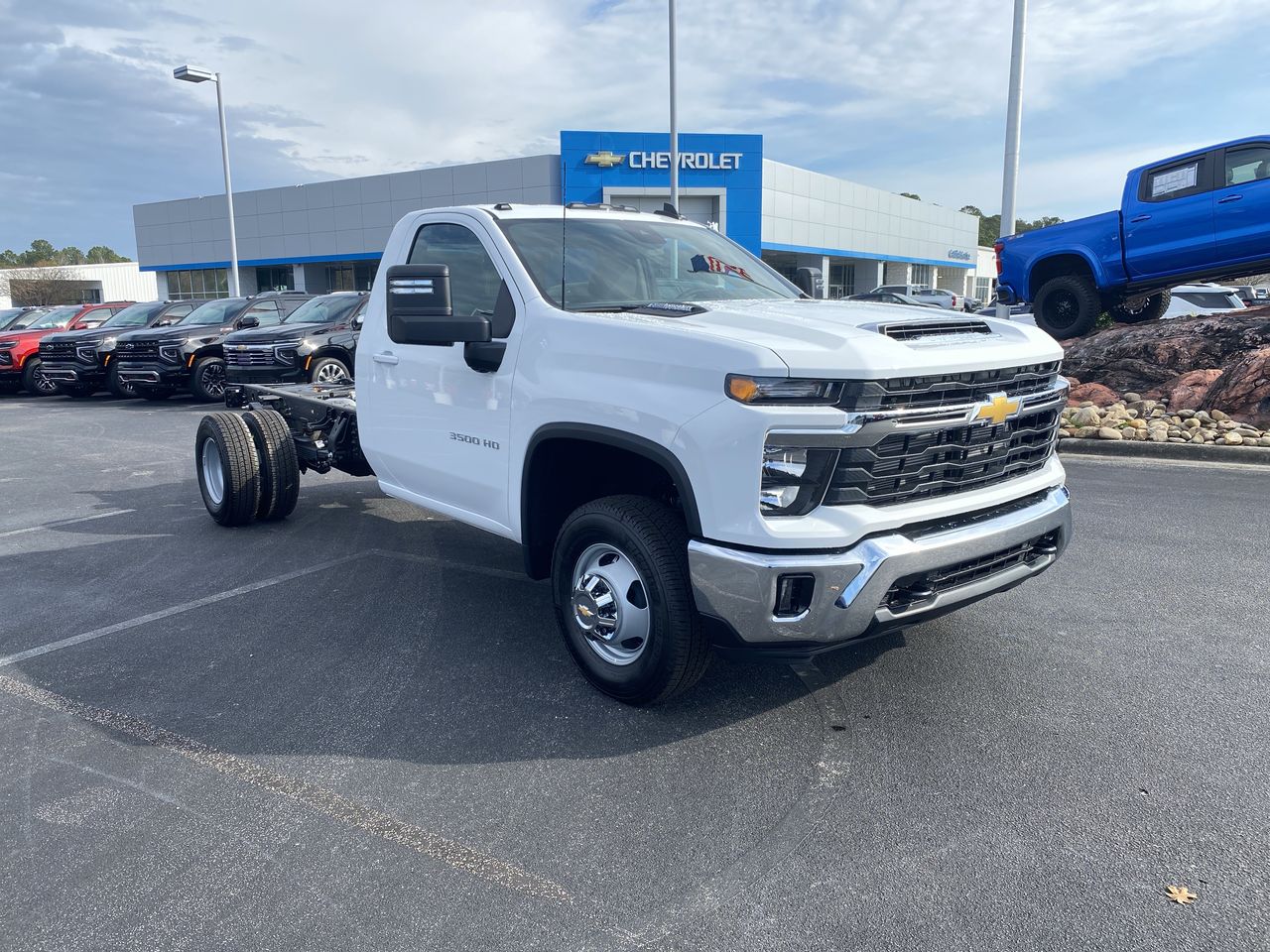 2026 Chevrolet Silverado 3500 HD Chassis Cab LT