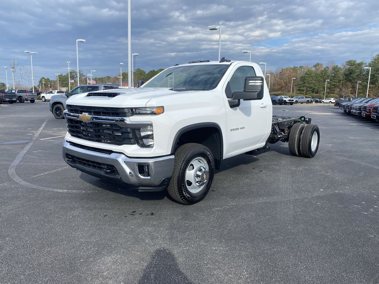 2026 Chevrolet Silverado 3500 HD Chassis Cab LT