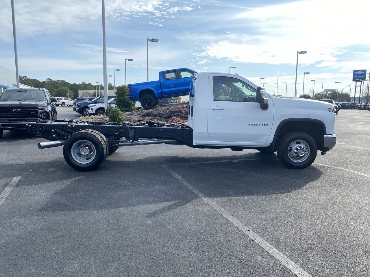2026 Chevrolet Silverado 3500 HD Chassis Cab LT
