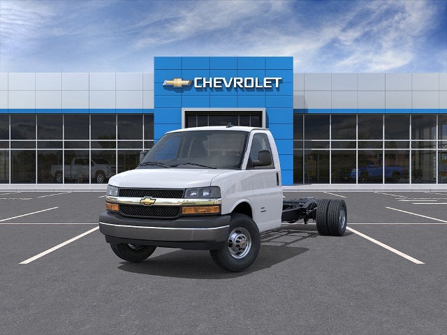 2026 Chevrolet Express Cutaway 3500 1WT