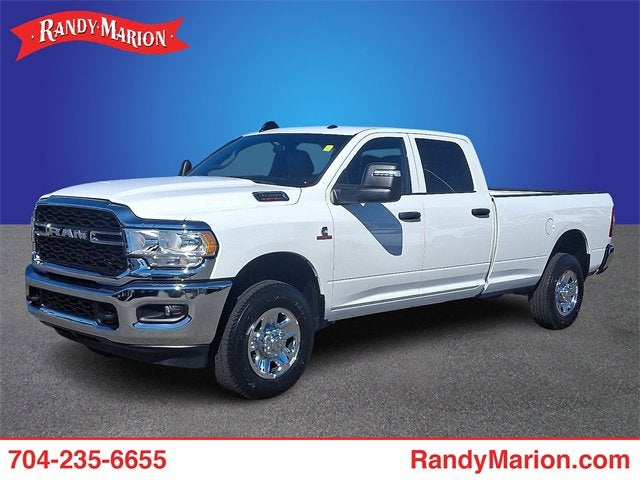 2023 RAM 3500 Tradesman Crew Cab 4x4 8' Box