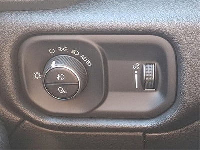 2023 RAM 3500 Tradesman Crew Cab 4x4 8' Box