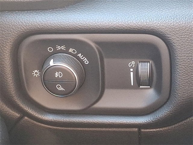 2023 RAM 3500 Tradesman Crew Cab 4x4 8' Box