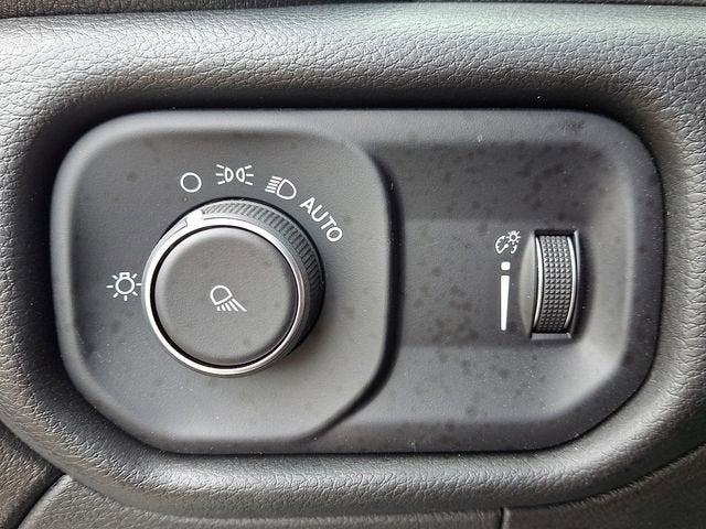 2024 RAM 2500 Tradesman Regular Cab 4x4 8' Box