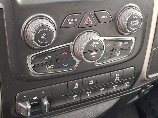 2018 RAM 2500 SLT Crew Cab 4x4 8' Box