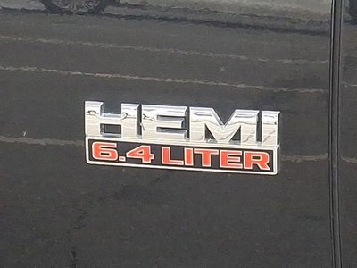 2018 RAM 2500 SLT Crew Cab 4x4 8' Box