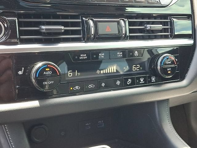 2023 Nissan Pathfinder SL 4WD