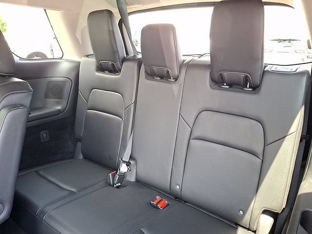 2023 Nissan Pathfinder SL 4WD