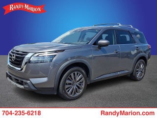2023 Nissan Pathfinder SL 4WD