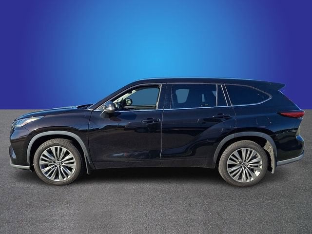 2022 Toyota Highlander Platinum