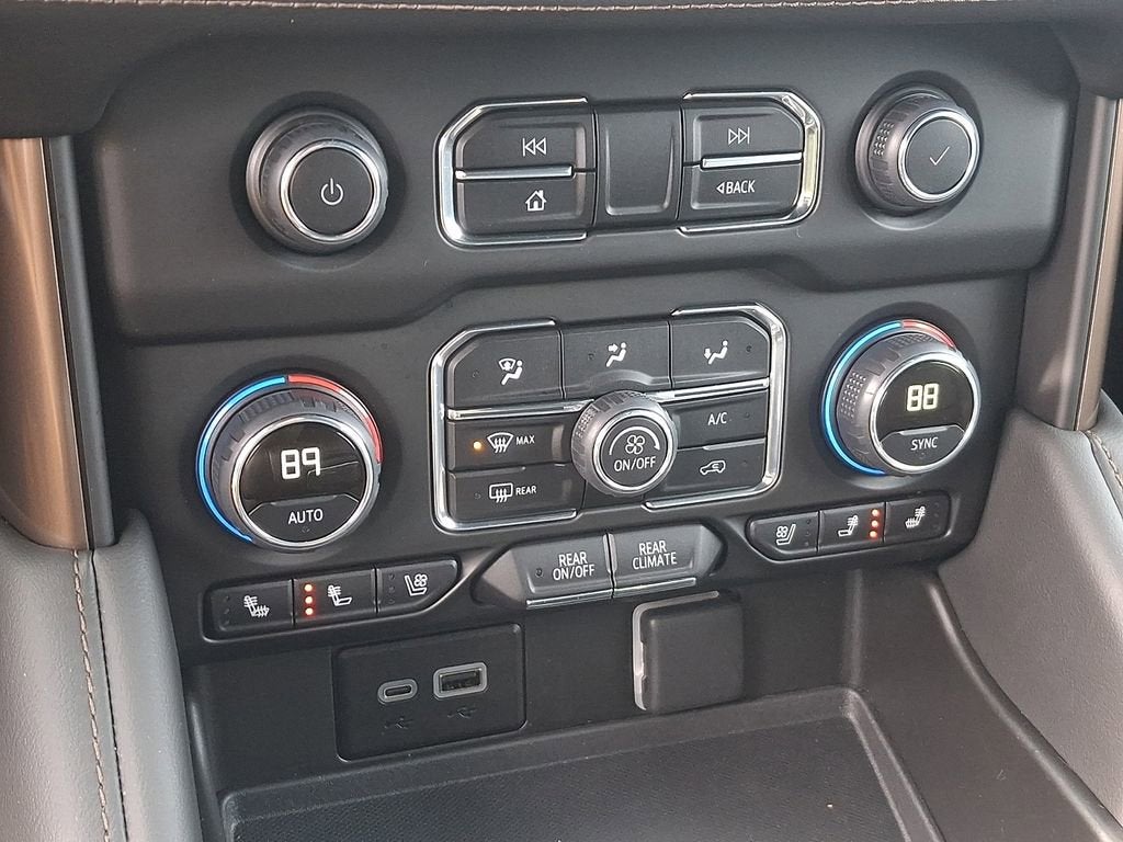 2024 Chevrolet Suburban High Country