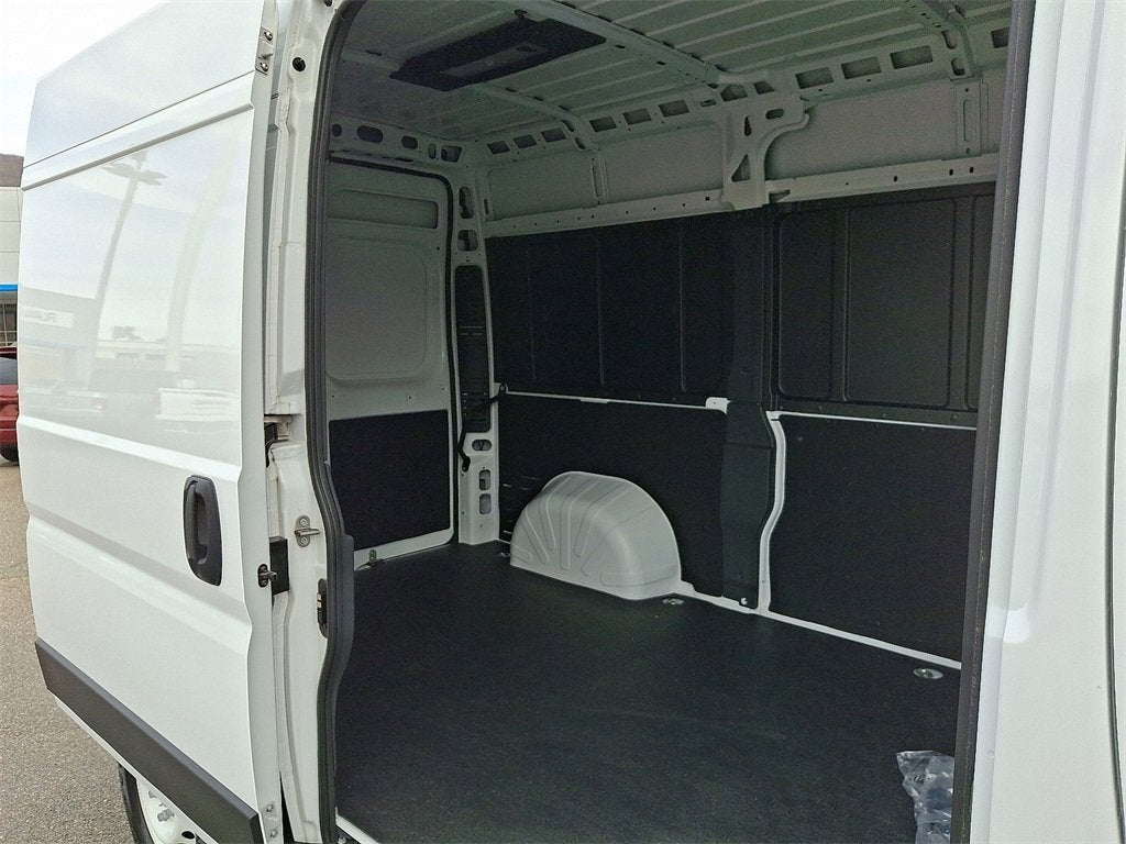 2024 RAM ProMaster Cargo Van Tradesman