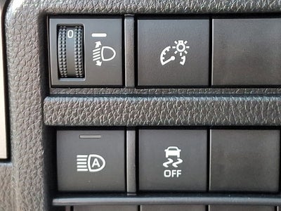 2025 Toyota Tacoma 4WD SR