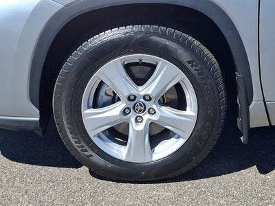 2024 Toyota Highlander LE