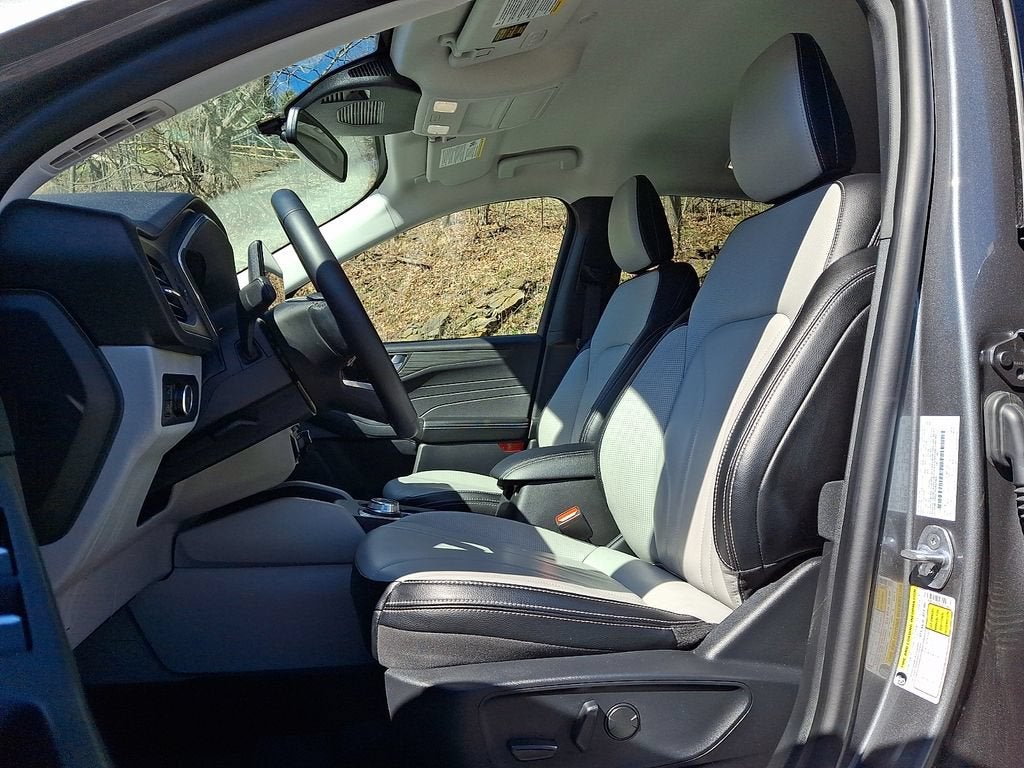 2025 Ford Escape Platinum