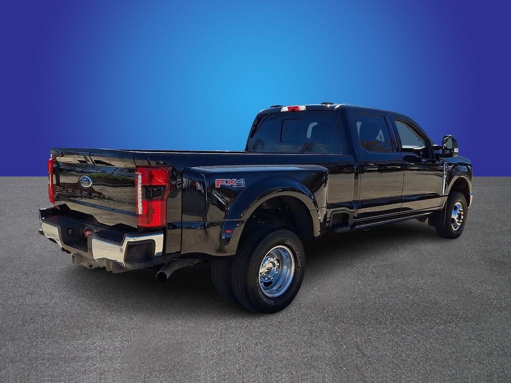 2023 Ford F-350SD Lariat