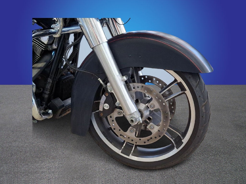 2012 Harley-Davidson Road Glide Custom 103