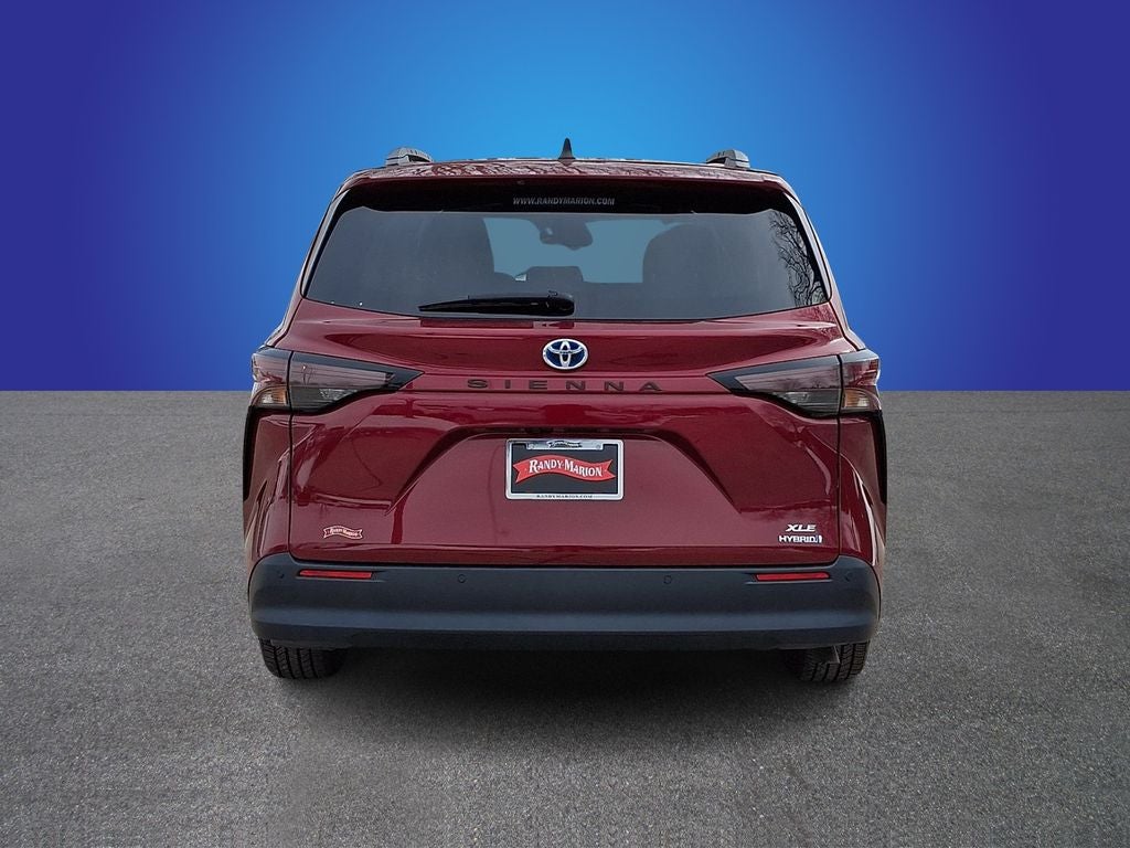 2023 Toyota Sienna XLE 7 Passenger