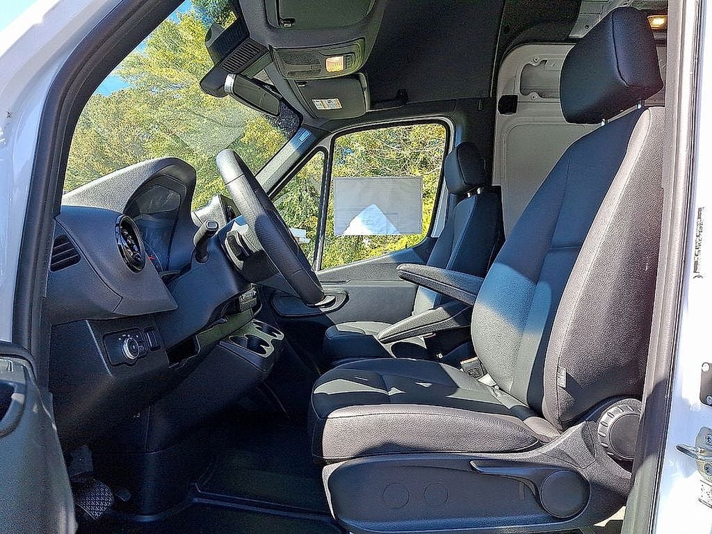2025 Mercedes-Benz Sprinter 2500 Cargo 170 WB High Roof
