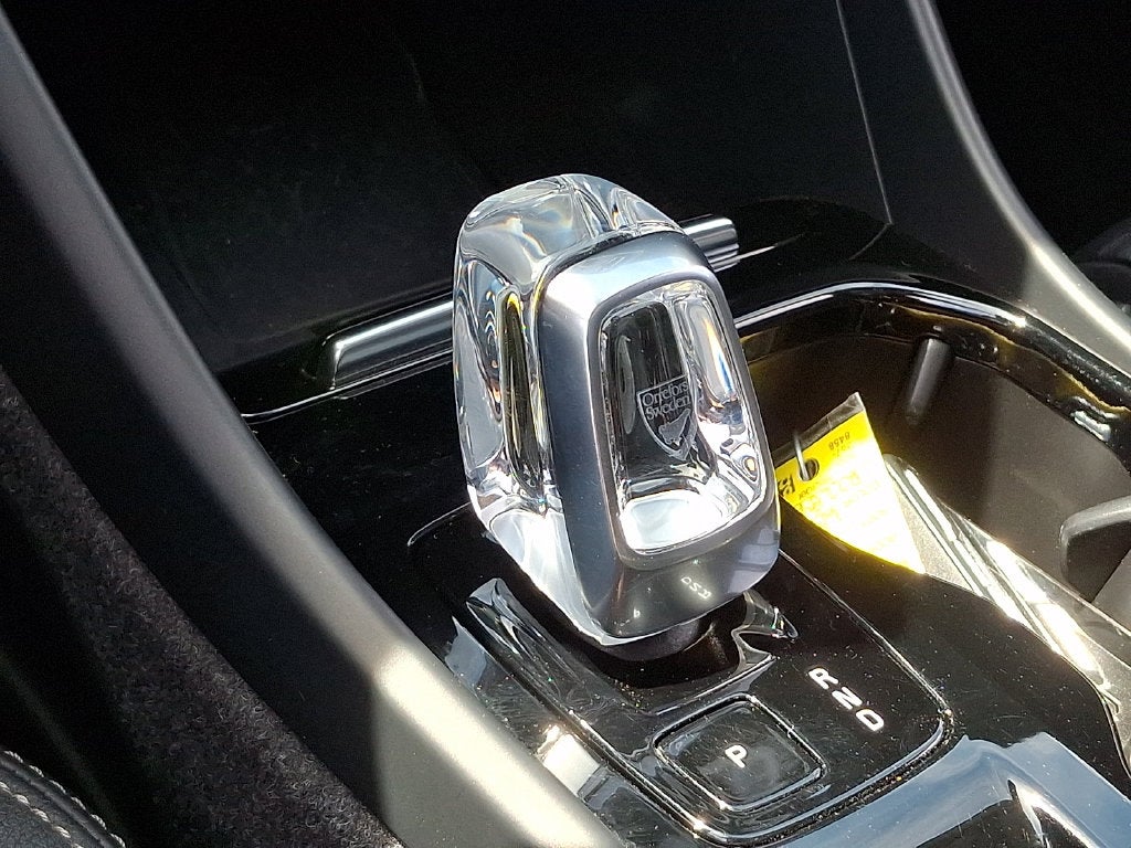 2024 Volvo XC40 B5 Plus Dark Theme