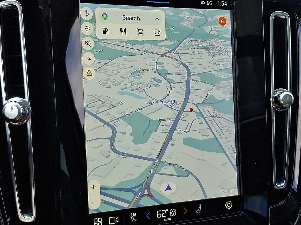 2024 Volvo XC40 B5 Plus Dark Theme