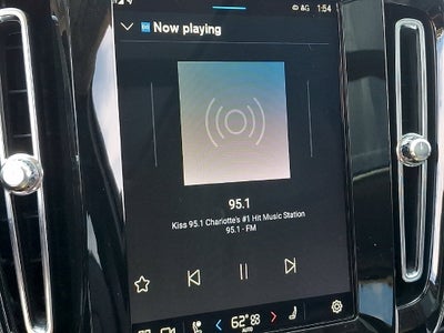 2024 Volvo XC40 B5 Plus Dark Theme