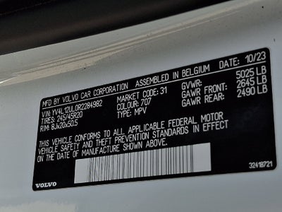 2024 Volvo XC40 B5 Plus Dark Theme