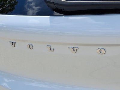 2024 Volvo XC40 B5 Plus Dark Theme