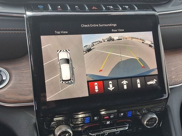 2023 Jeep Grand Cherokee Summit