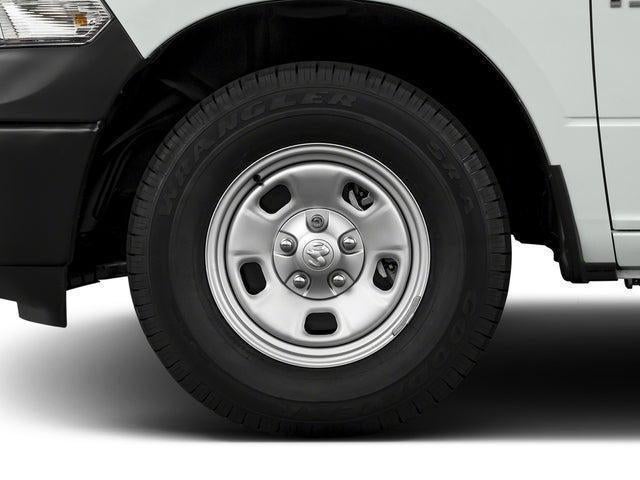 2017 RAM 1500 Tradesman Crew Cab 4x4 6'4' Box