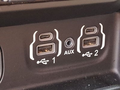 2022 RAM 1500 Big Horn Crew Cab 4x4 5'7' Box