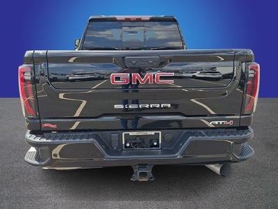 2024 GMC Sierra 2500HD 4WD Crew Cab Standard Bed AT4