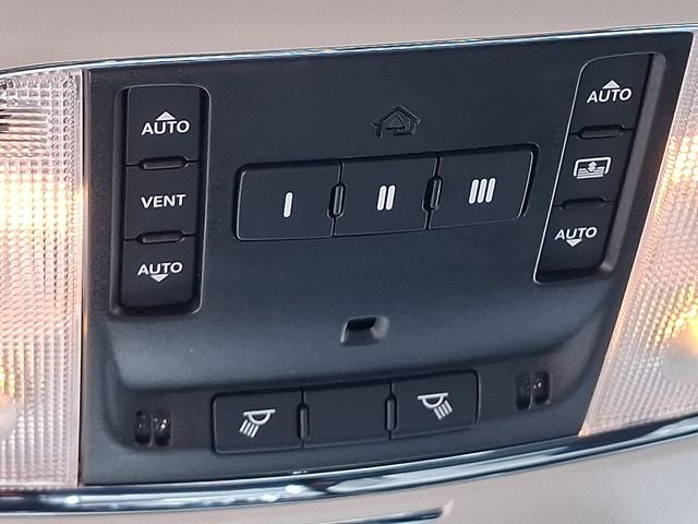 2023 Chrysler 300 Touring L AWD