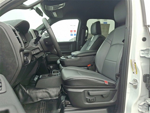 2023 RAM 3500 Tradesman Crew Cab 4x4 8' Box