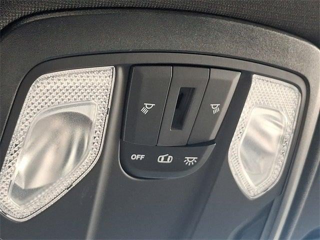 2023 RAM 3500 Tradesman Crew Cab 4x4 8' Box