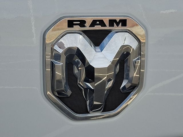 2022 RAM 2500 Tradesman Crew Cab 4x4 6'4' Box