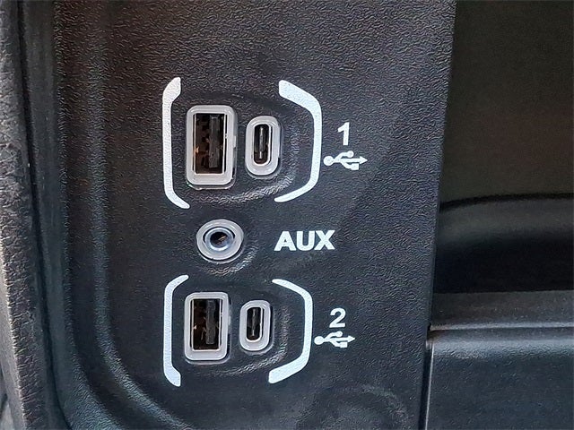 2025 RAM 5500HD Tradesman/Big Horn