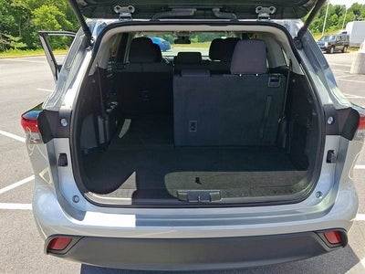 2024 Toyota Highlander LE