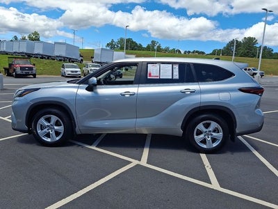 2024 Toyota Highlander LE